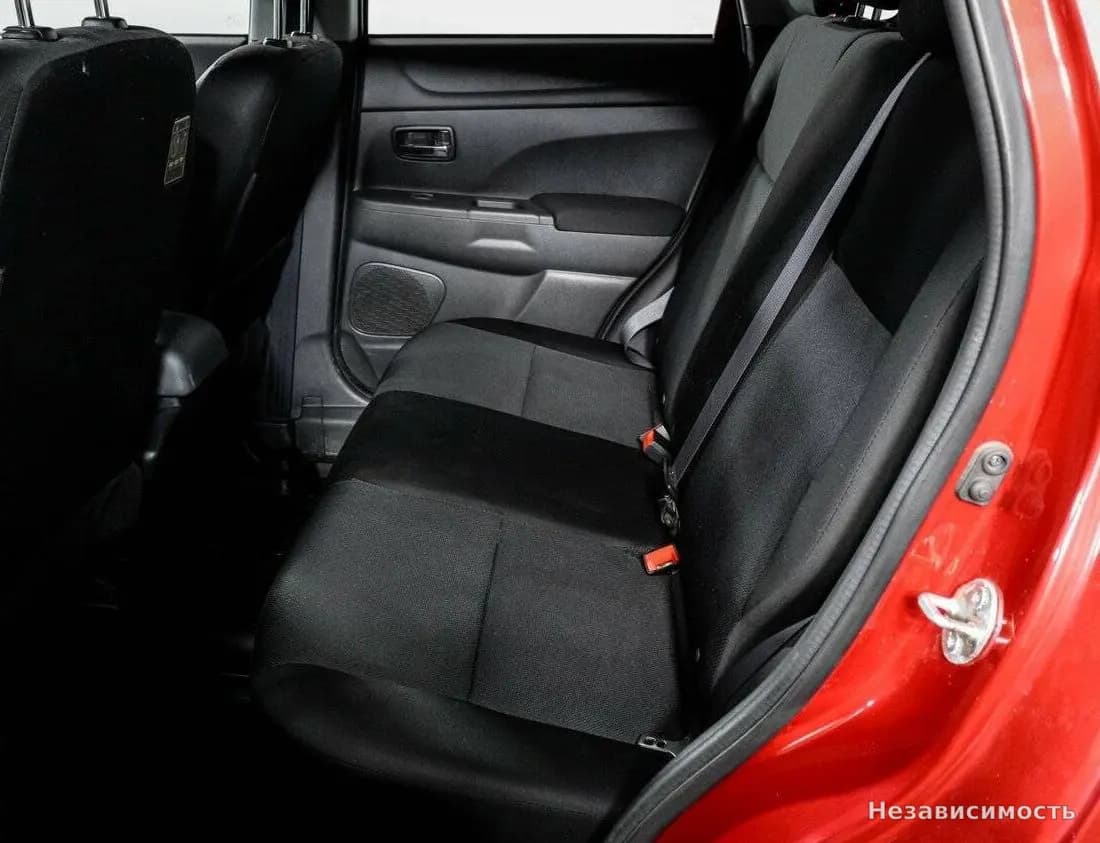 Mitsubishi ASX 2012 с пробегом — фото 10