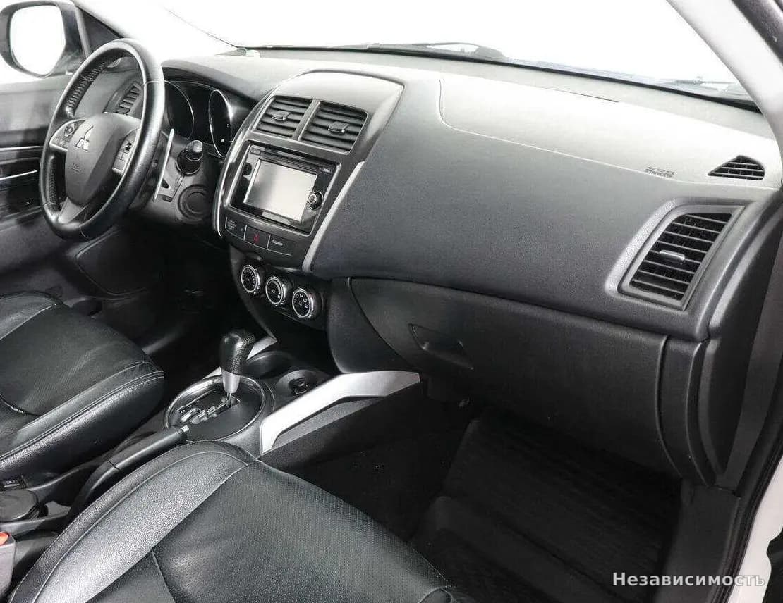 Mitsubishi ASX 2013 с пробегом — фото 10