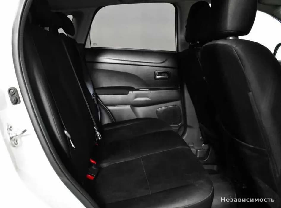 Mitsubishi ASX 2014 с пробегом — фото 10