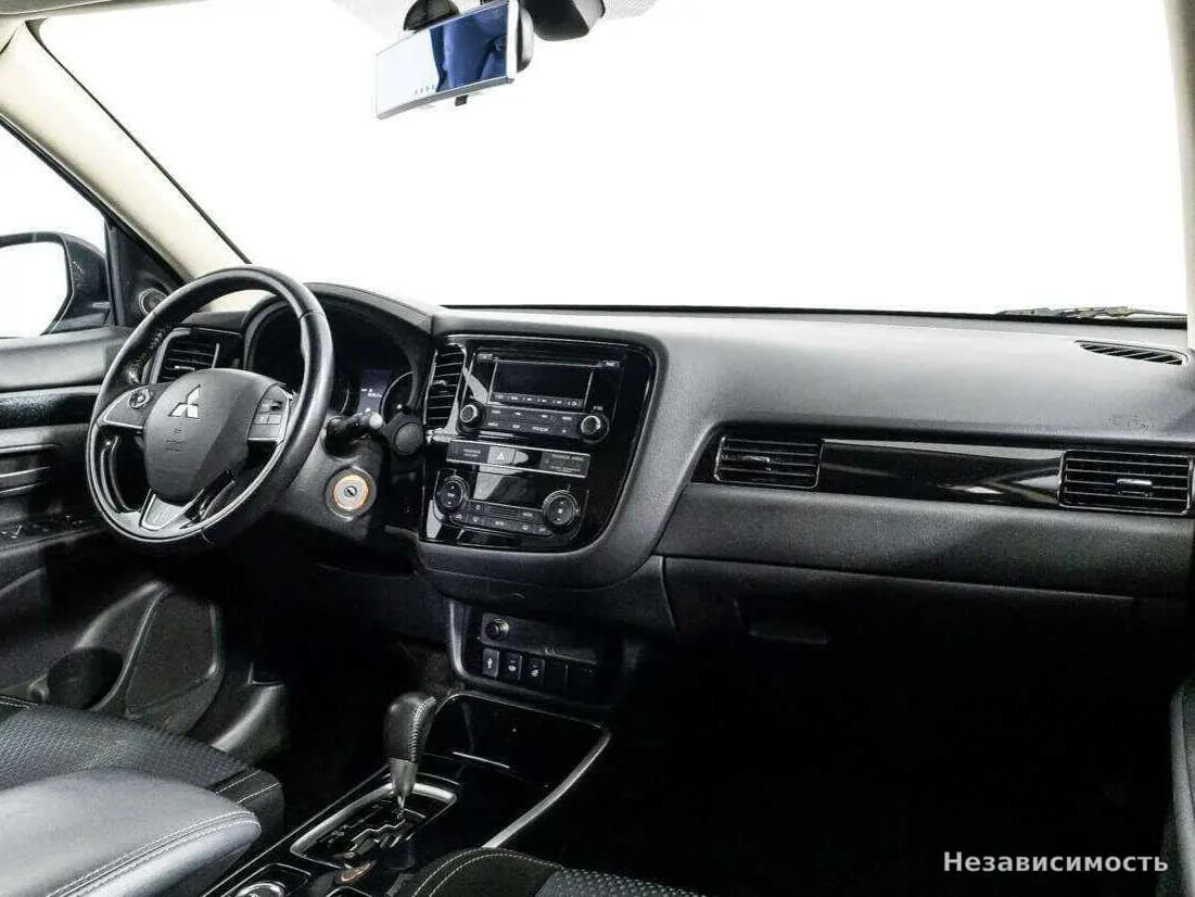 Mitsubishi Outlander 2019 с пробегом — фото 9
