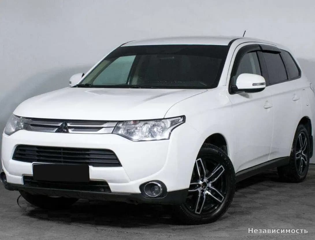 Mitsubishi Outlander, 2014 с пробегом