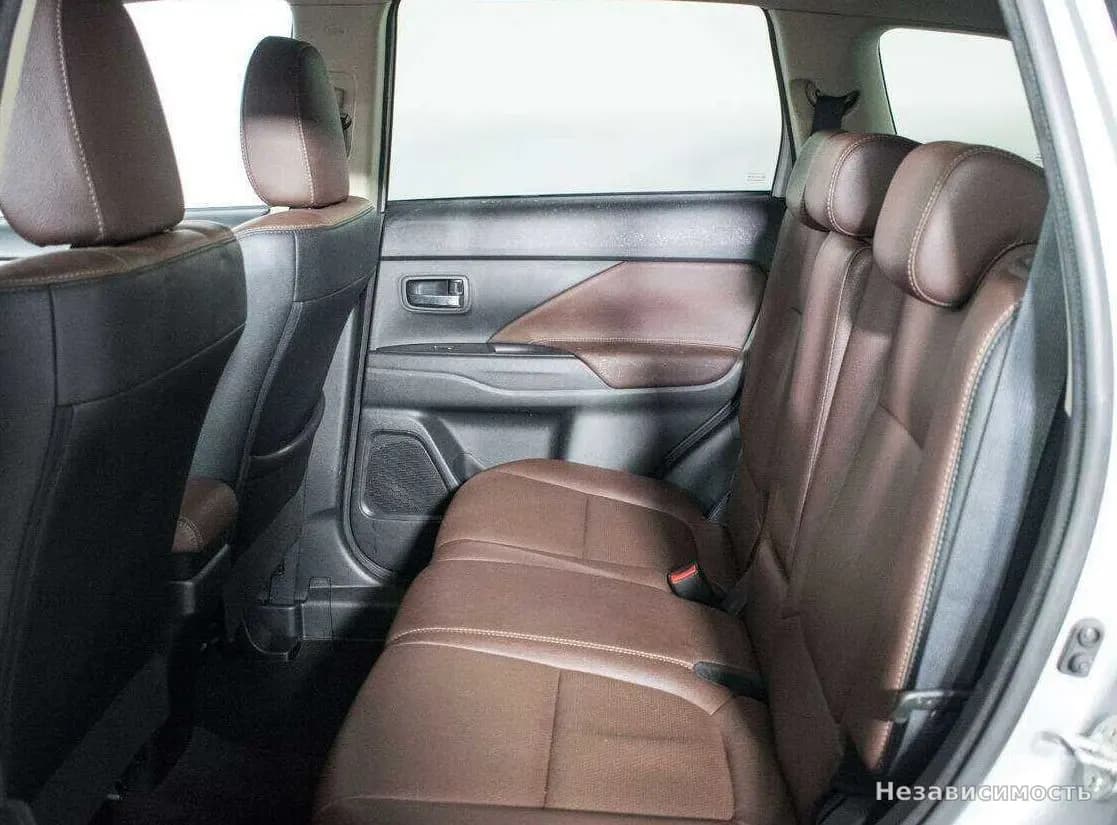 Mitsubishi Outlander 2017 с пробегом — фото 9