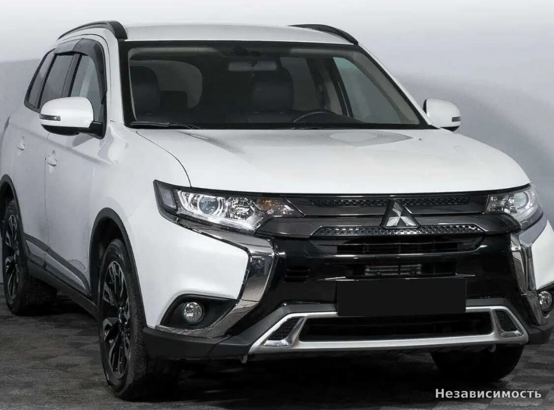 Mitsubishi Outlander 2021 с пробегом — фото 3