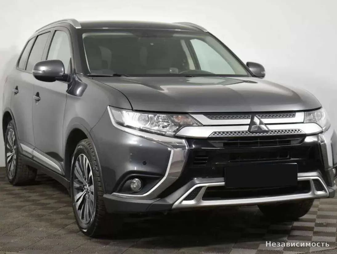 Mitsubishi Outlander 2019 с пробегом — фото 2