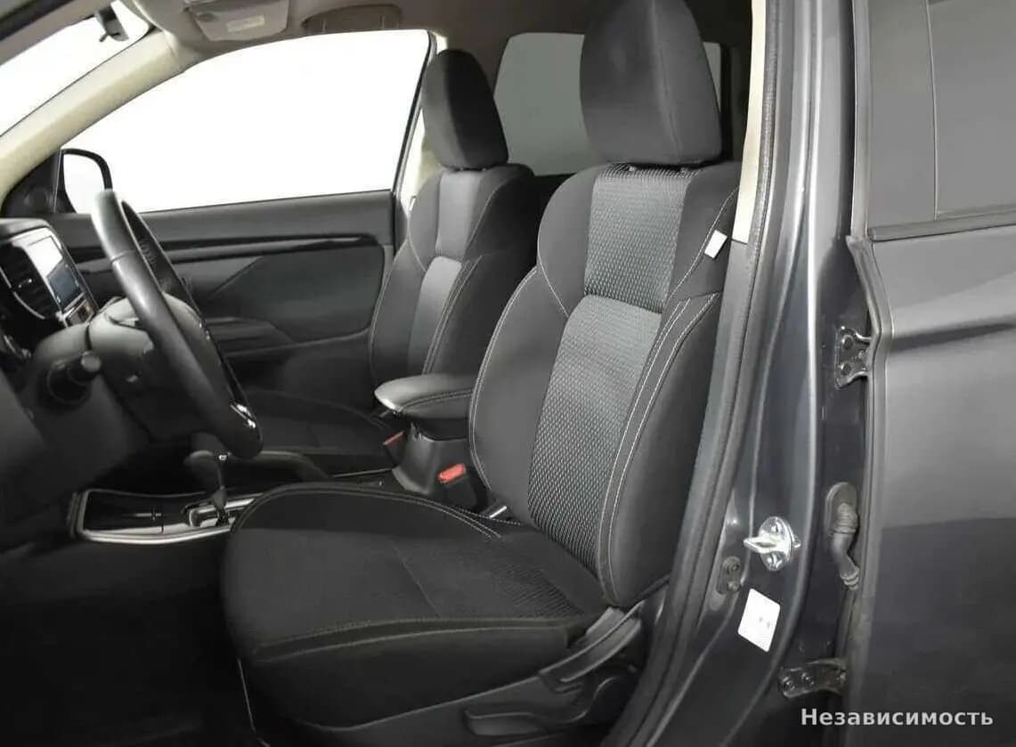 Mitsubishi Outlander 2019 с пробегом — фото 5