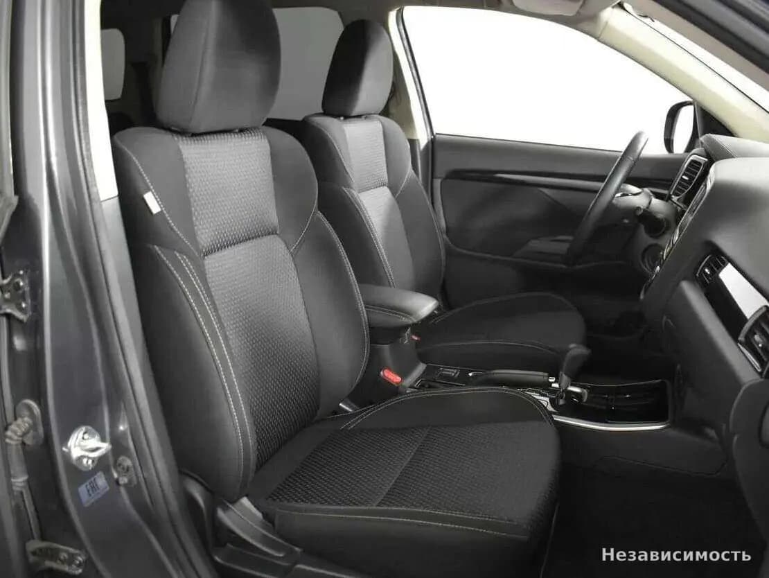 Mitsubishi Outlander 2019 с пробегом — фото 6
