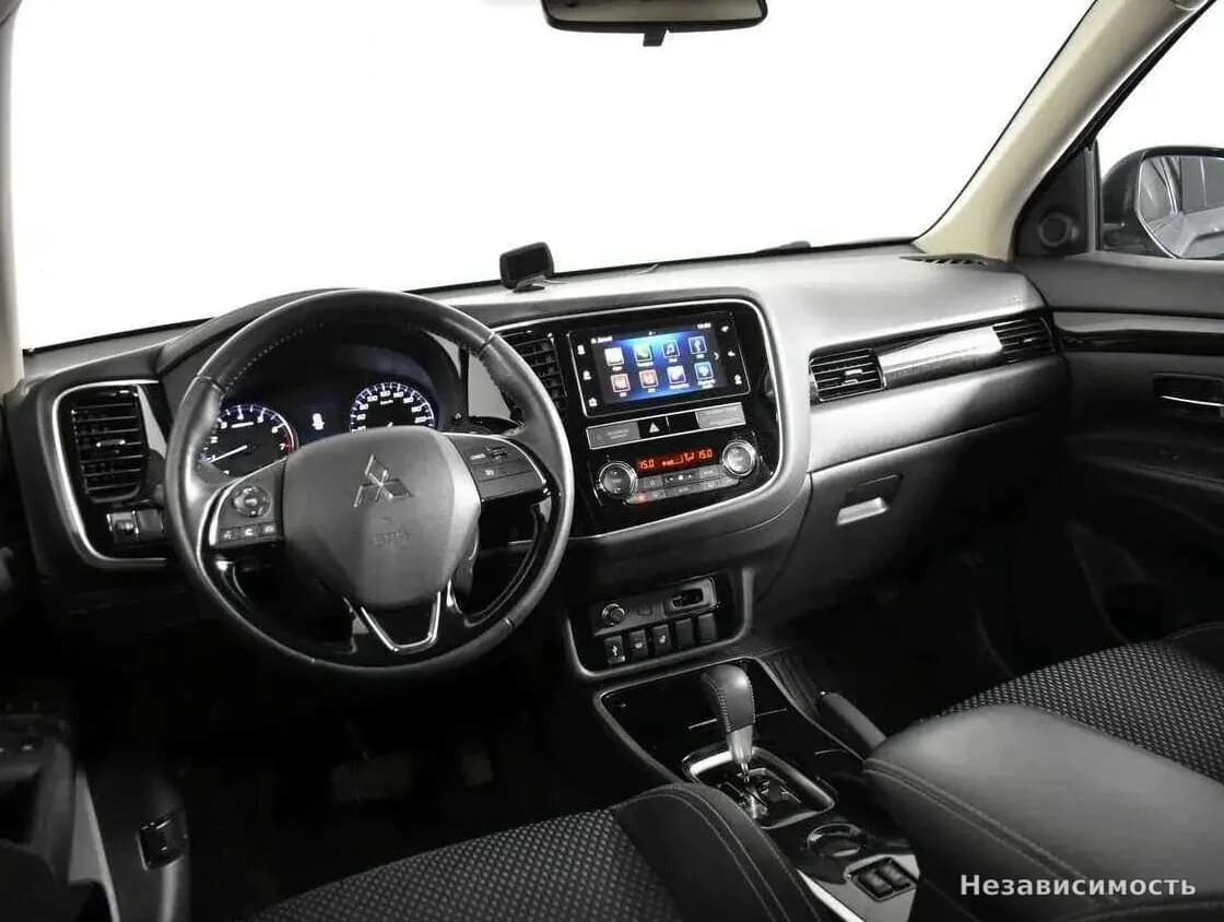 Mitsubishi Outlander 2019 с пробегом — фото 7
