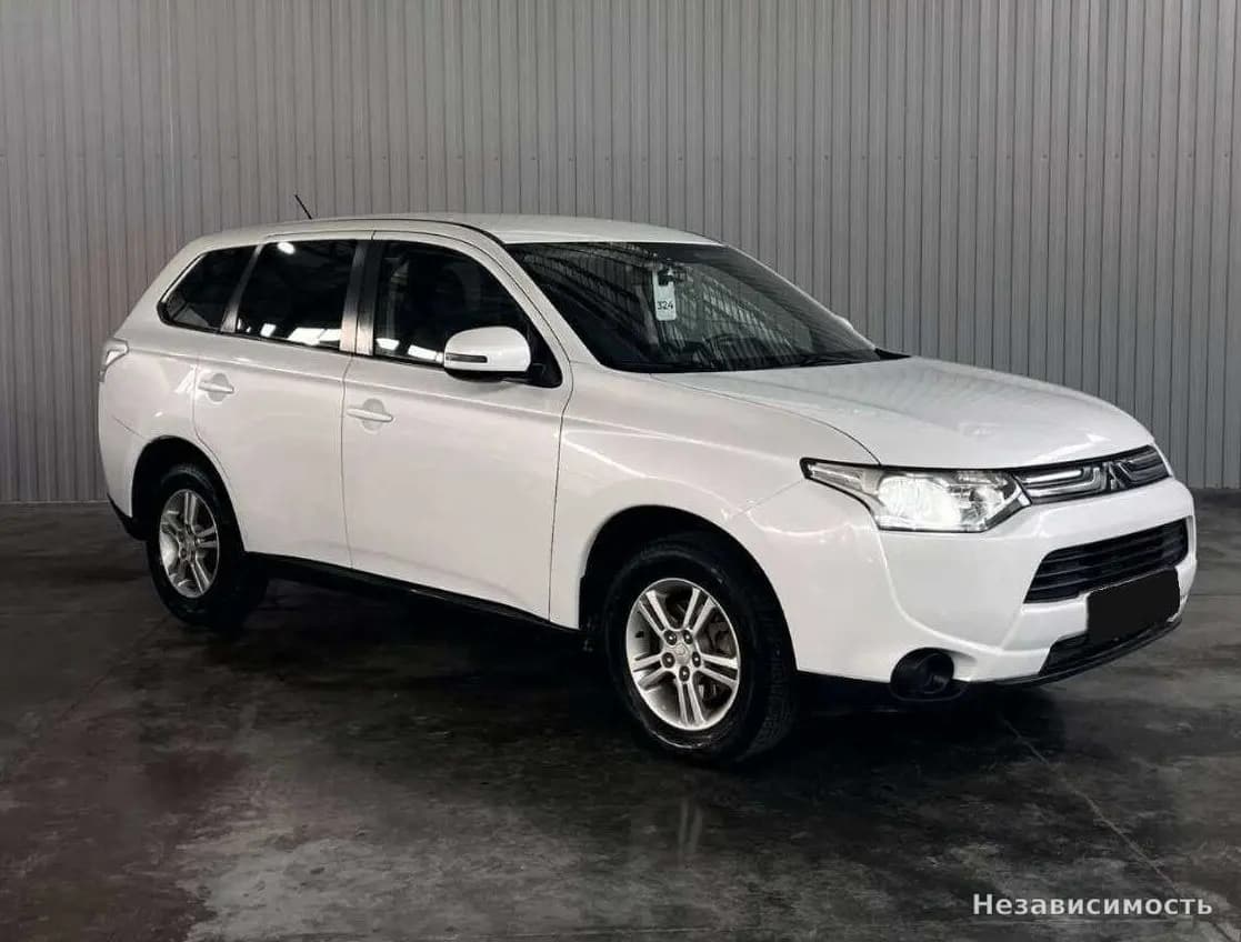 Mitsubishi Outlander 2013 с пробегом — фото 3