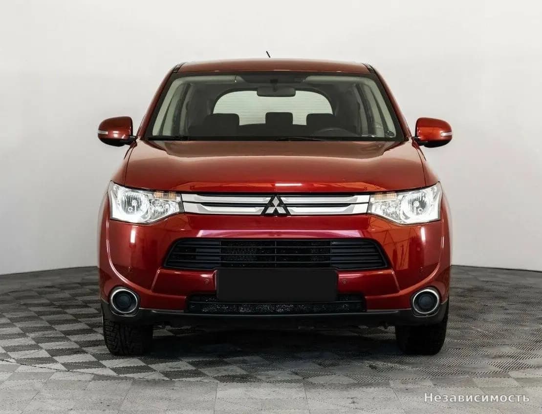 Mitsubishi Outlander 2014 с пробегом — фото 2