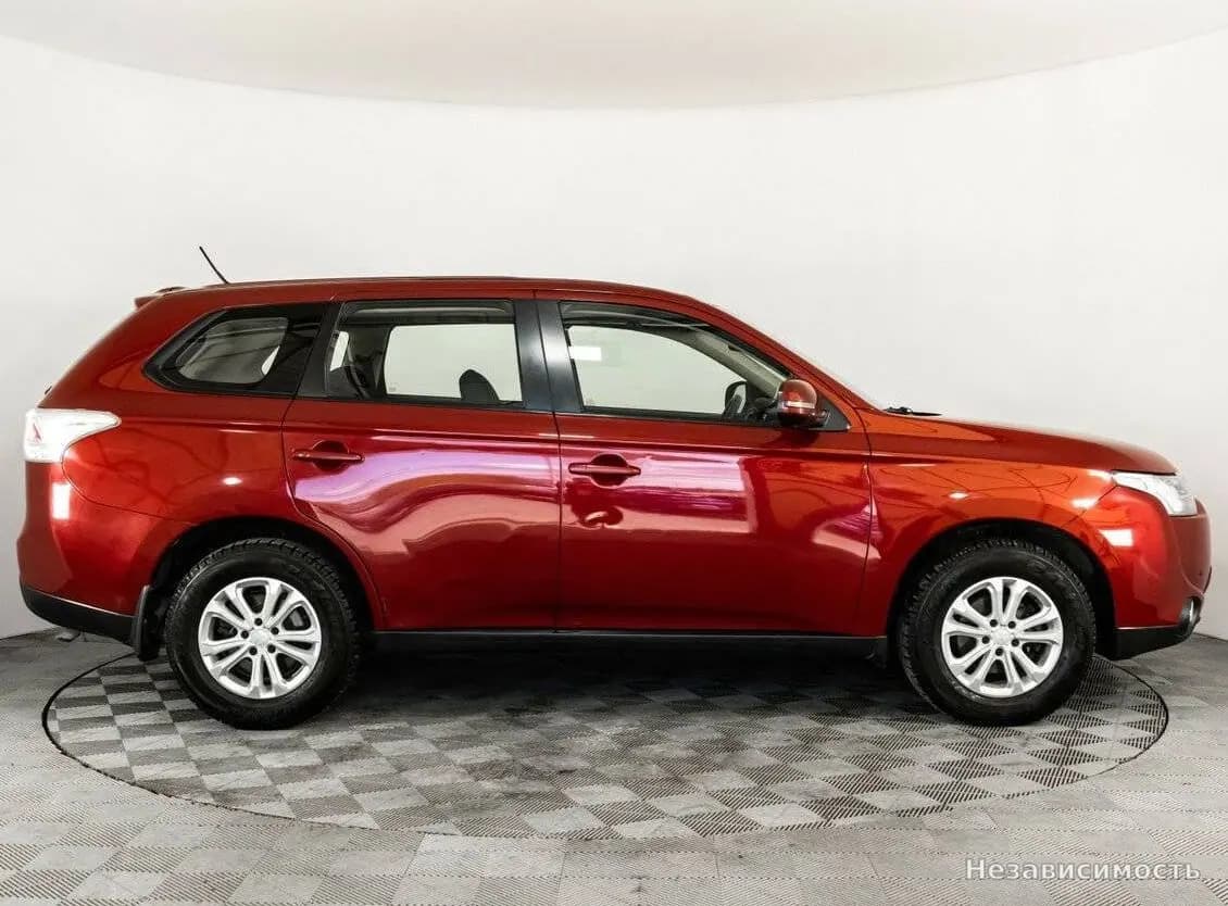 Mitsubishi Outlander 2014 с пробегом — фото 4