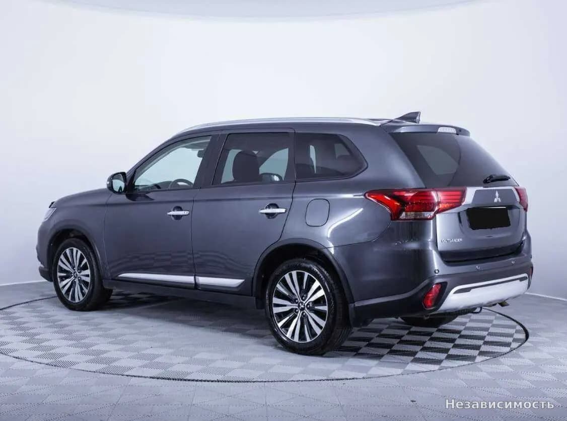Mitsubishi Outlander 2021 с пробегом — фото 4
