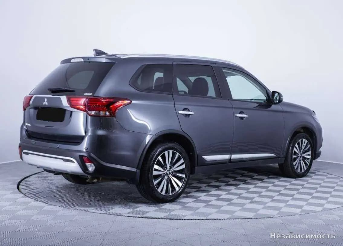 Mitsubishi Outlander 2021 с пробегом — фото 5