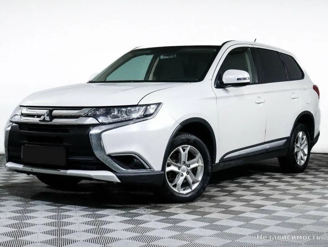 Mitsubishi Outlander, 2015 с пробегом