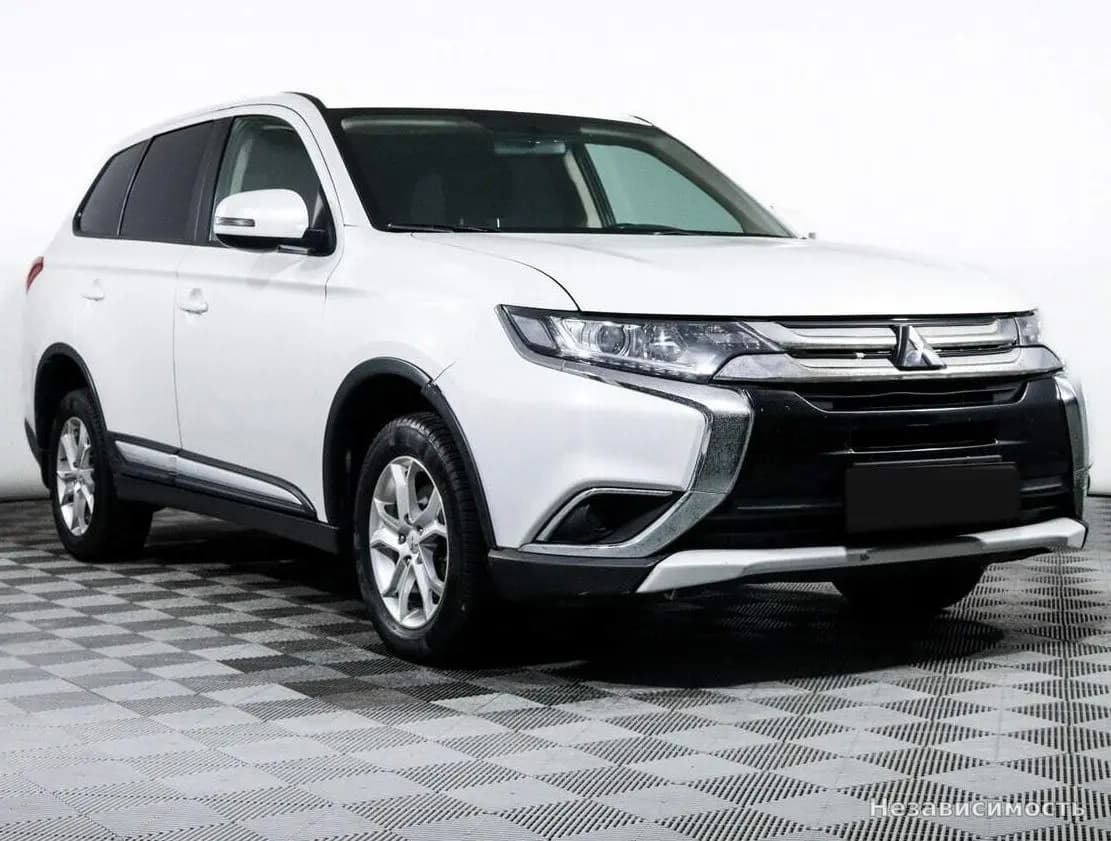Mitsubishi Outlander 2015 с пробегом — фото 3