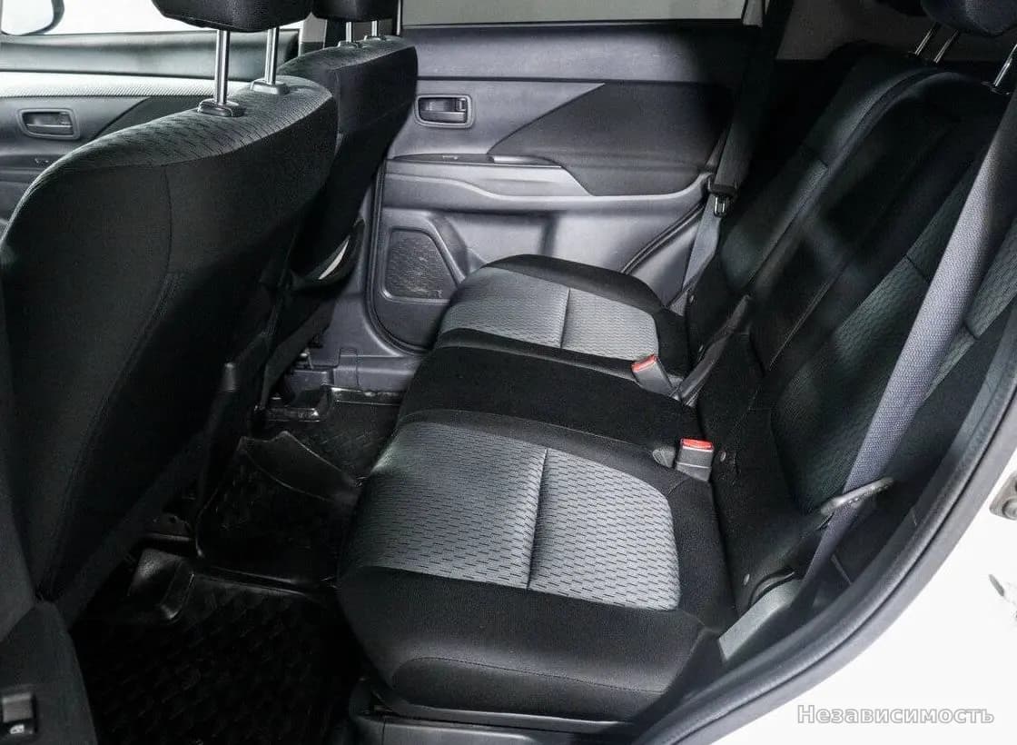 Mitsubishi Outlander 2015 с пробегом — фото 7