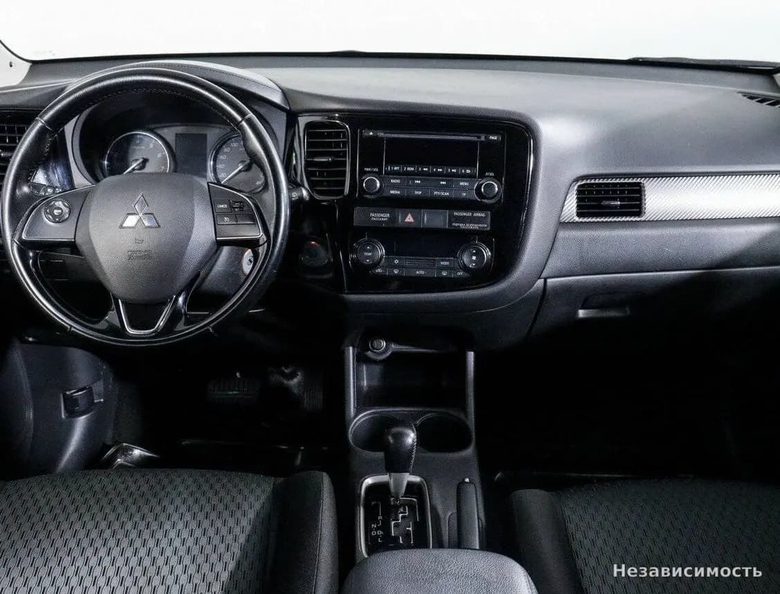 Mitsubishi Outlander 2015 с пробегом — фото 9