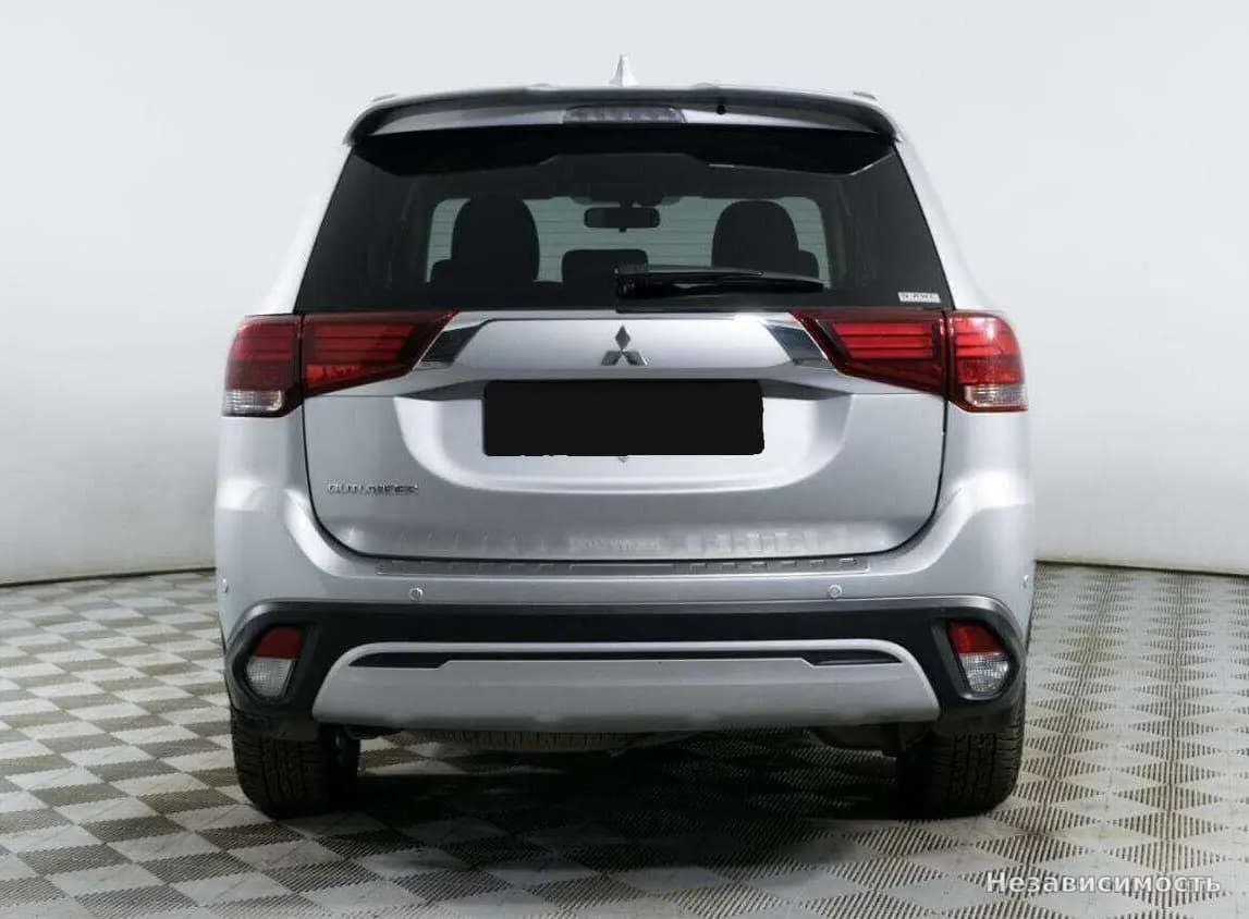 Mitsubishi Outlander 2021 с пробегом — фото 6