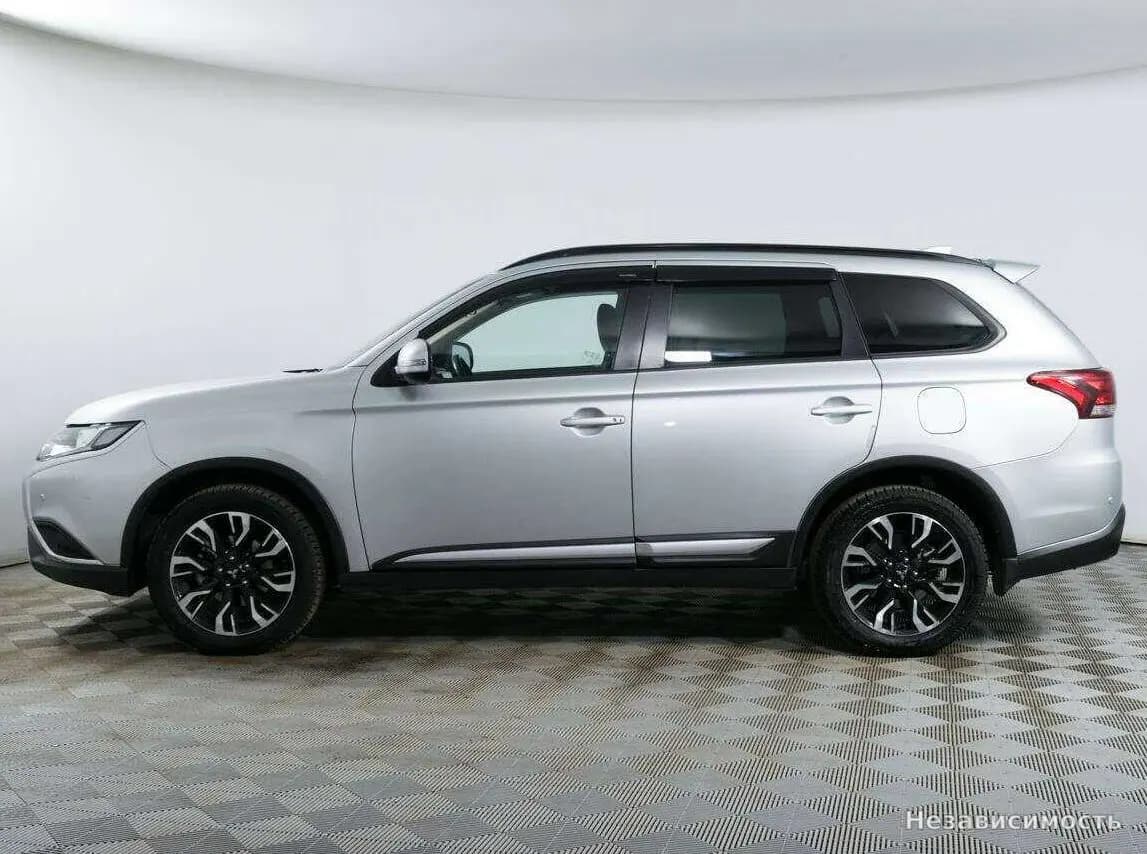 Mitsubishi Outlander 2021 с пробегом — фото 8