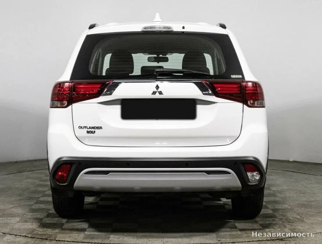 Mitsubishi Outlander 2022 с пробегом — фото 6