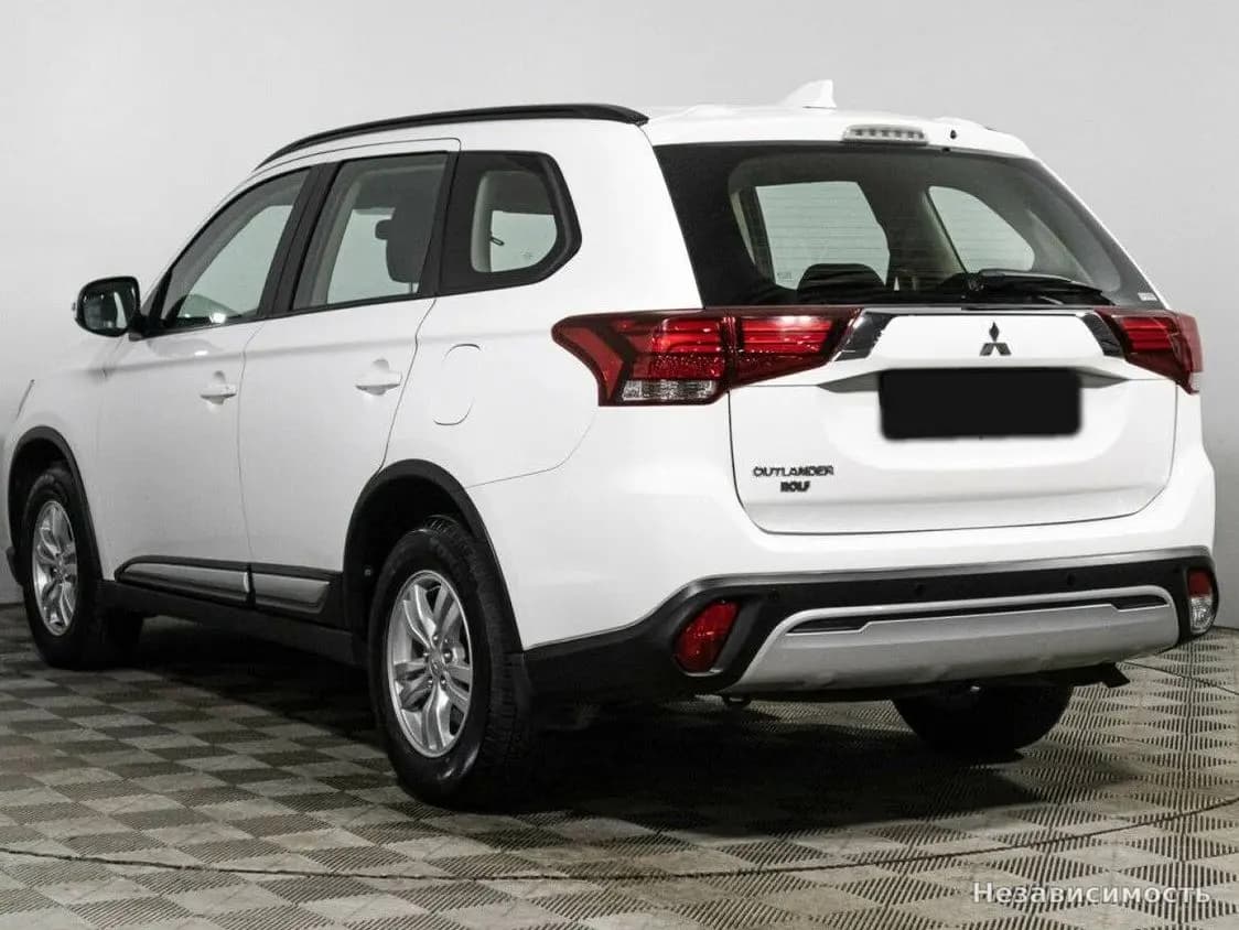 Mitsubishi Outlander 2022 с пробегом — фото 7