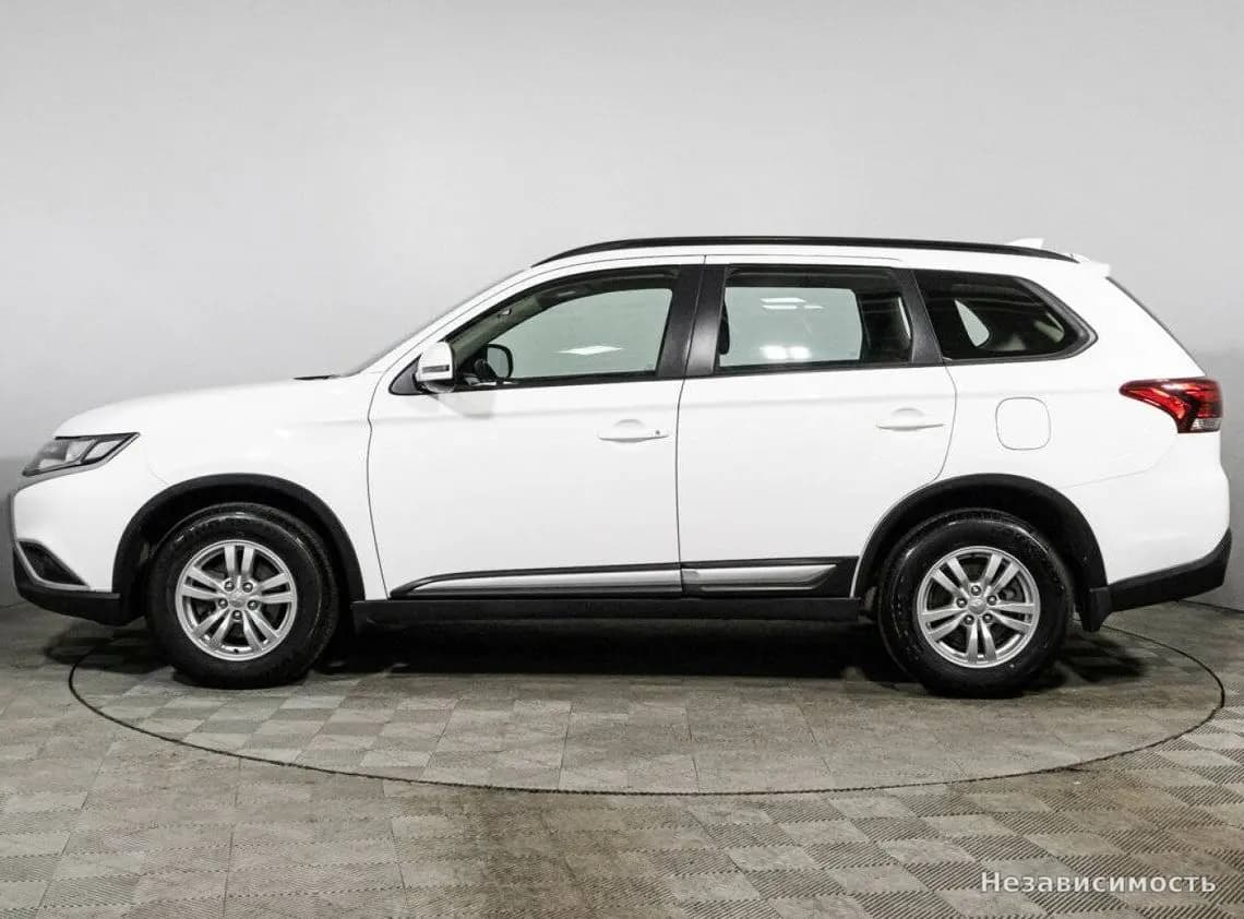 Mitsubishi Outlander 2022 с пробегом — фото 8