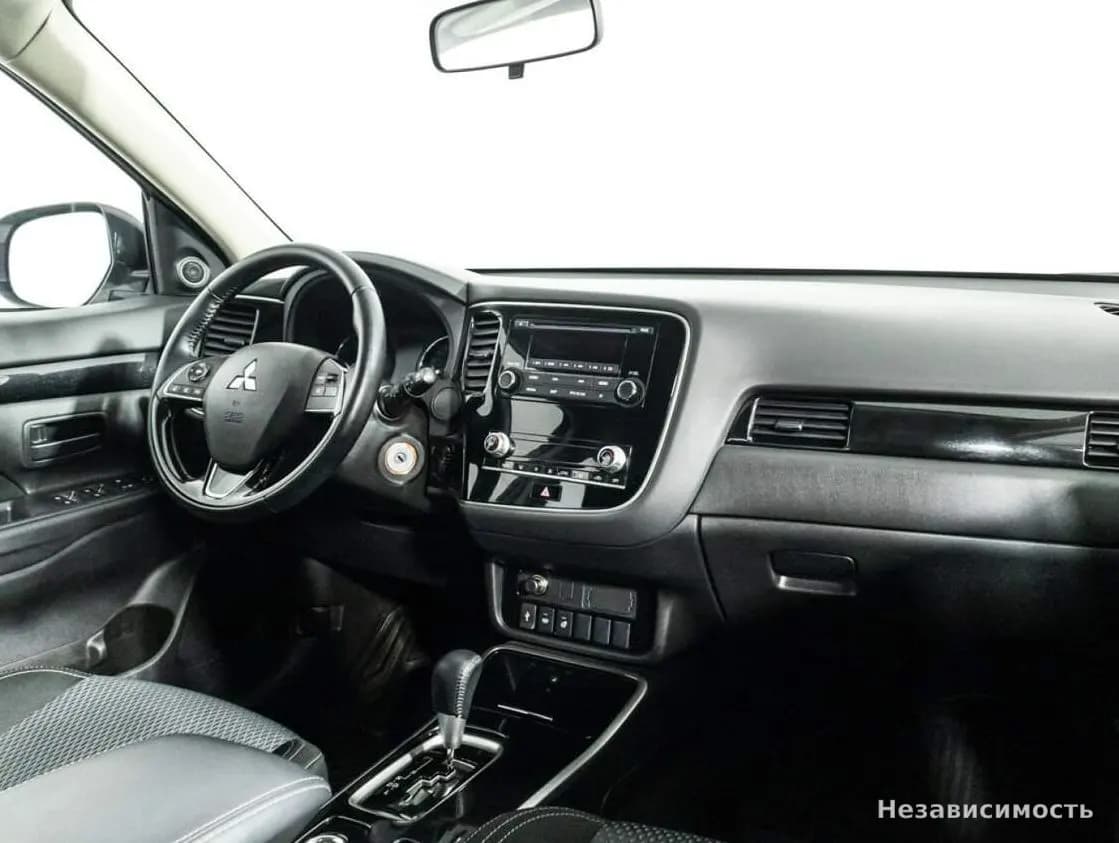 Mitsubishi Outlander 2022 с пробегом — фото 9