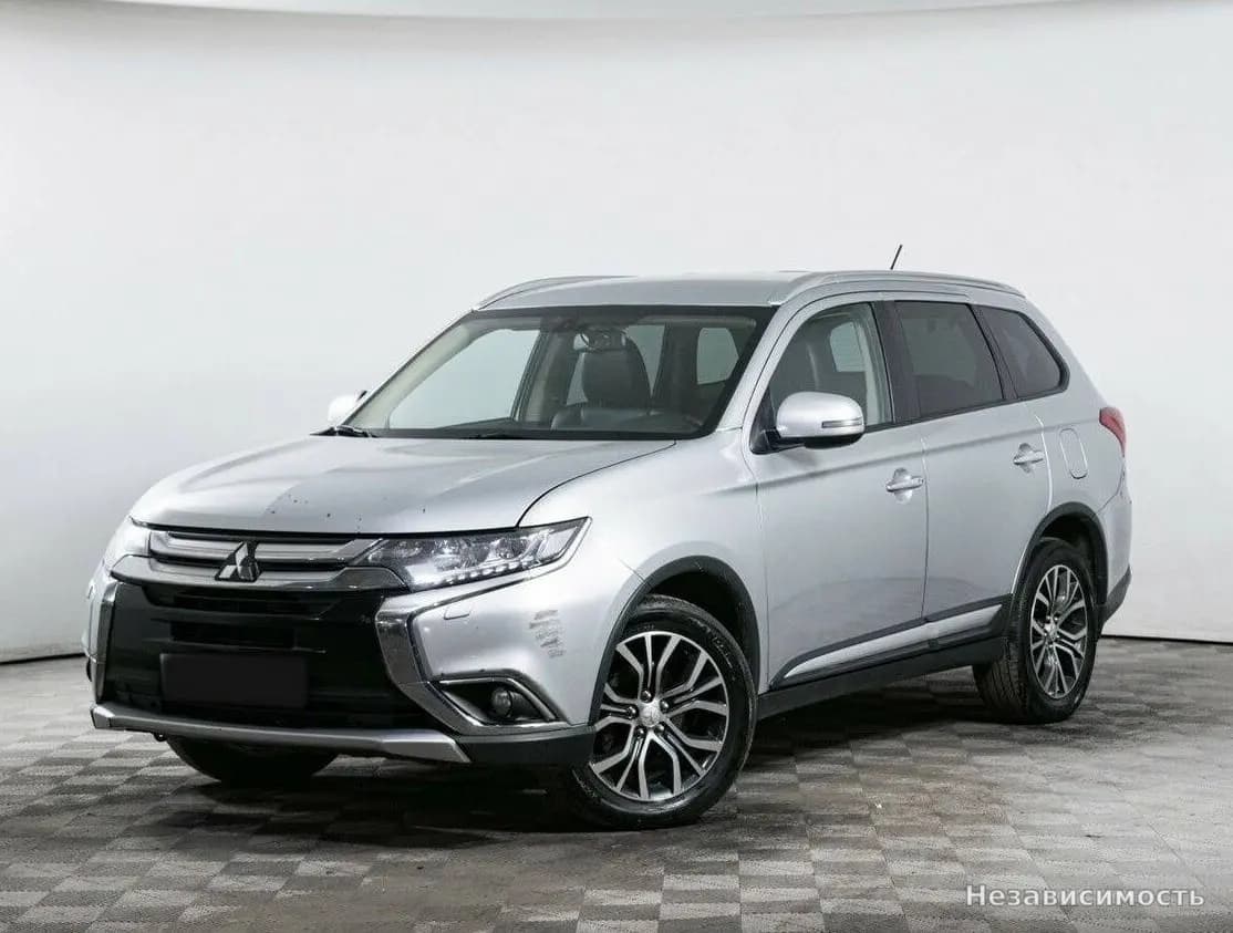 Mitsubishi Outlander, 2015 с пробегом