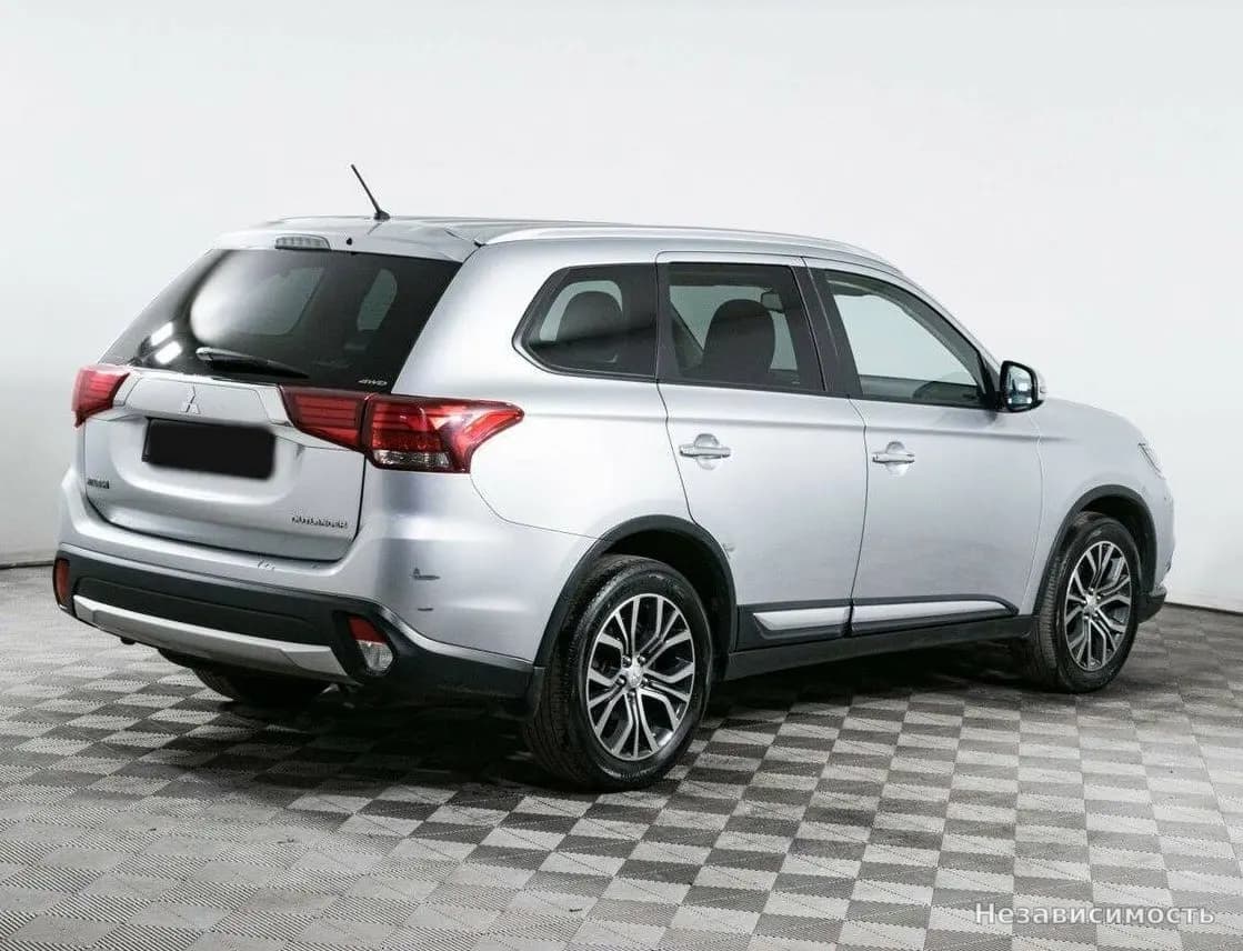 Mitsubishi Outlander 2015 с пробегом — фото 4