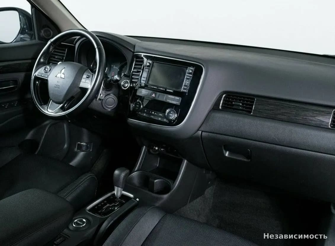 Mitsubishi Outlander 2015 с пробегом — фото 9