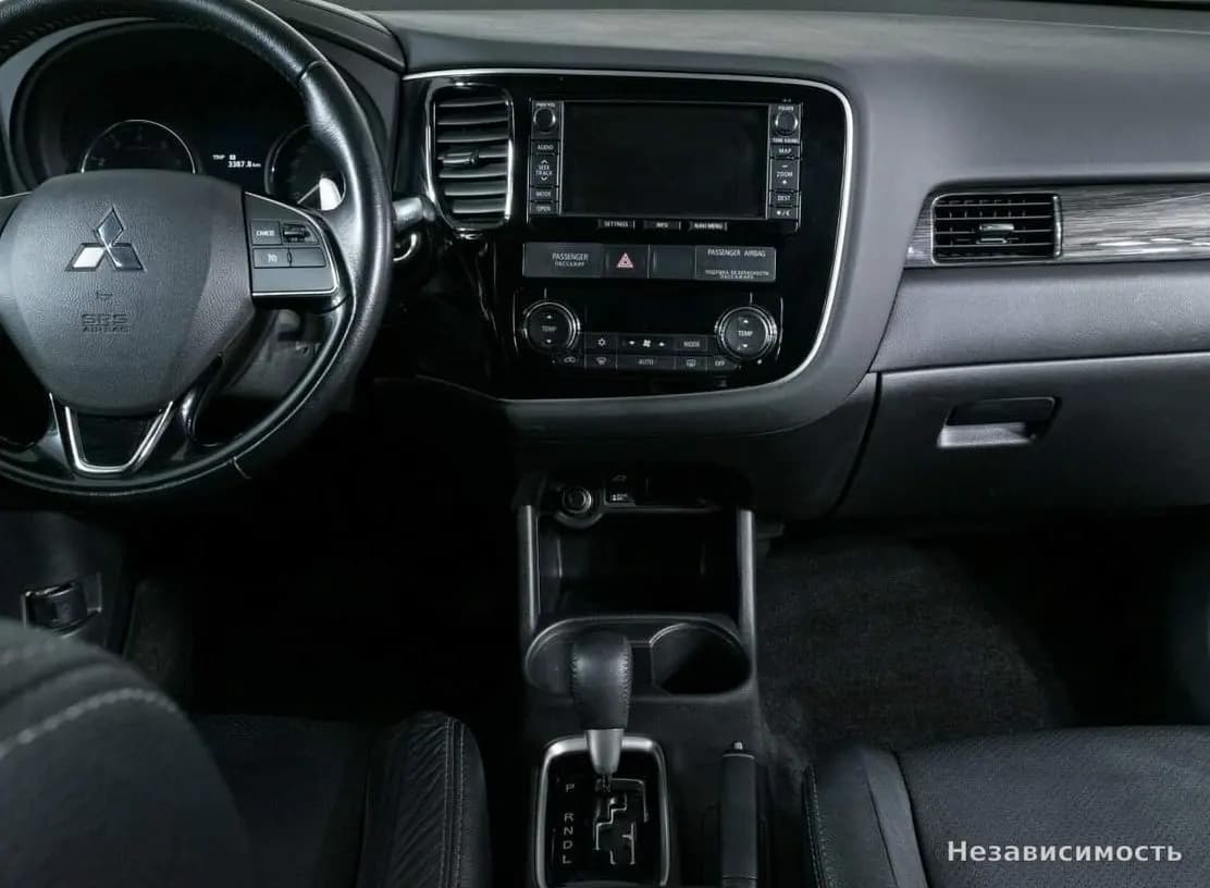 Mitsubishi Outlander 2015 с пробегом — фото 10