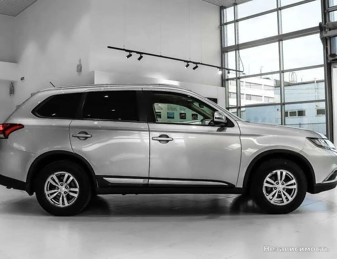 Mitsubishi Outlander 2016 с пробегом — фото 4