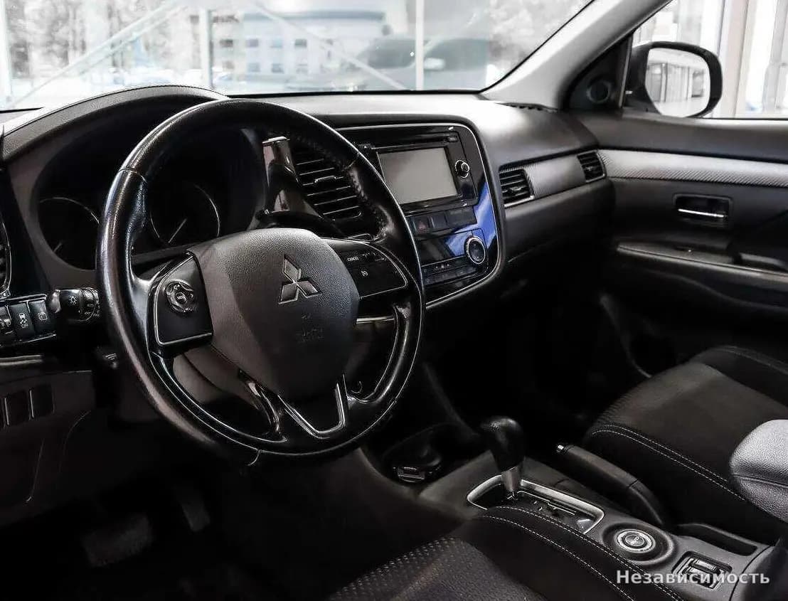 Mitsubishi Outlander 2016 с пробегом — фото 9