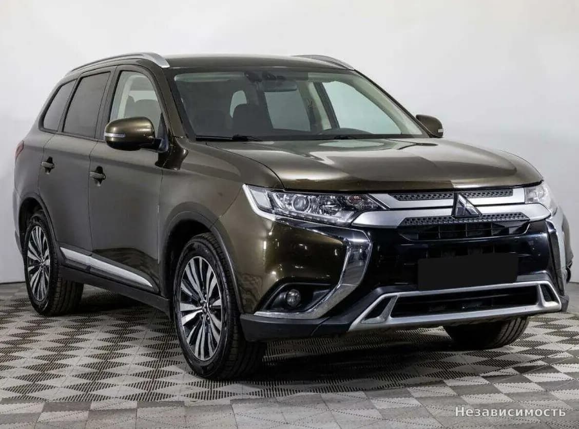 Mitsubishi Outlander 2019 с пробегом — фото 3