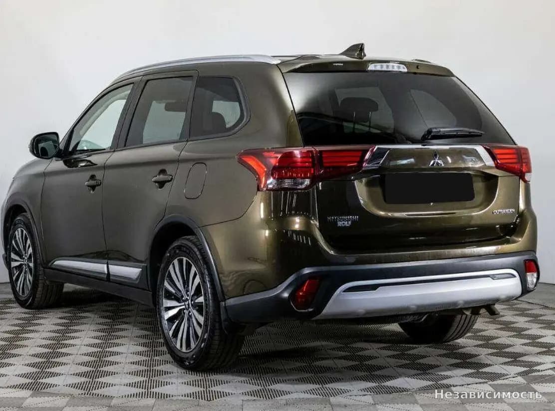 Mitsubishi Outlander 2019 с пробегом — фото 6