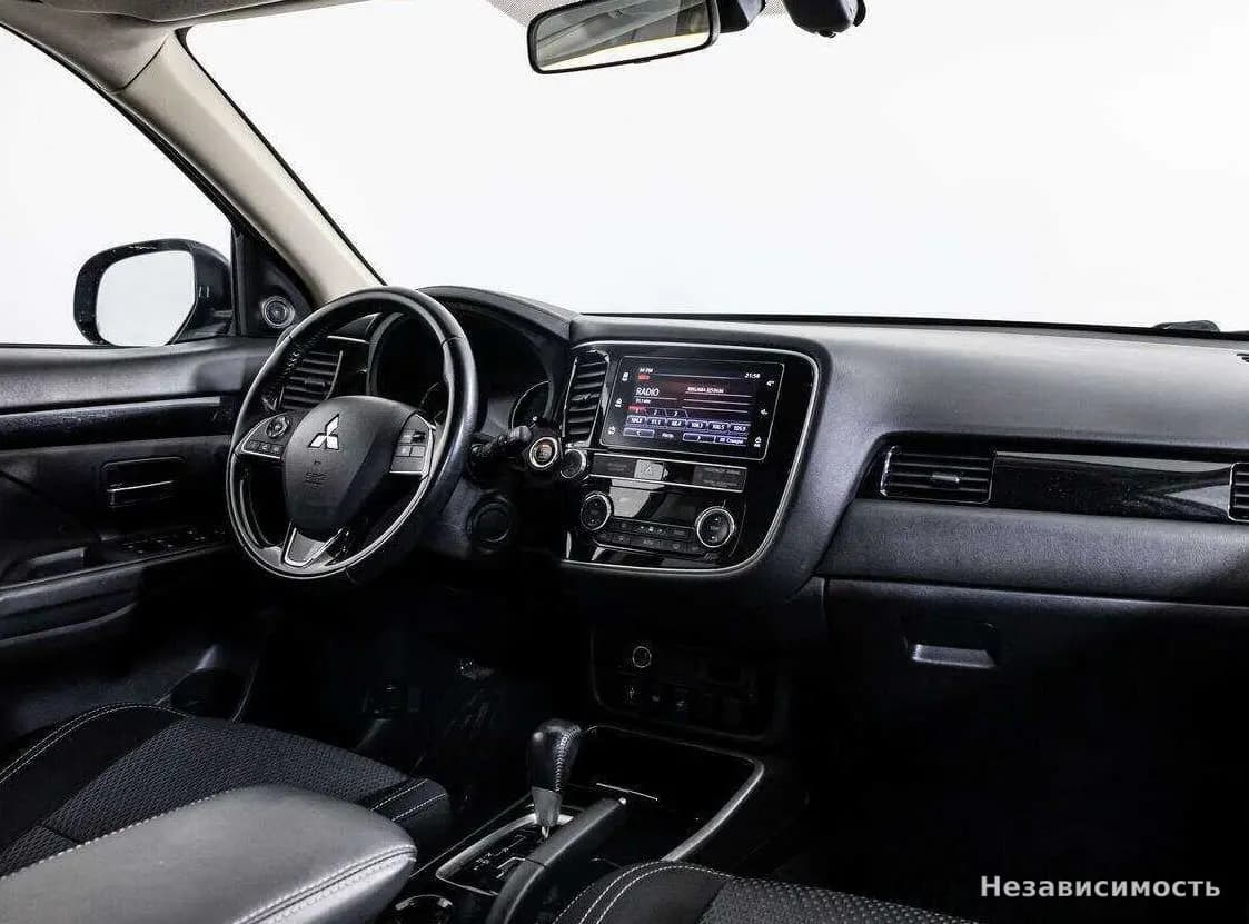 Mitsubishi Outlander 2019 с пробегом — фото 7