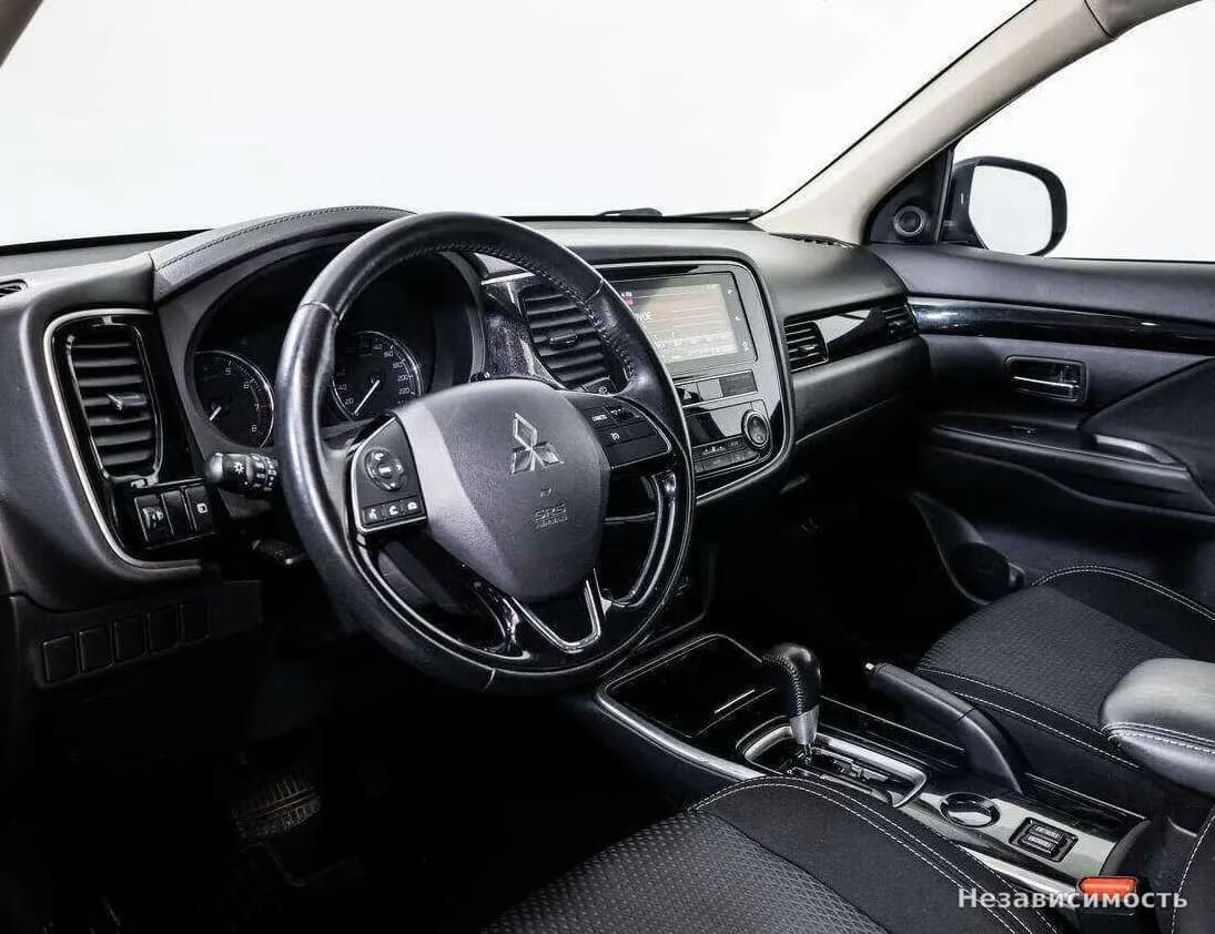 Mitsubishi Outlander 2019 с пробегом — фото 9