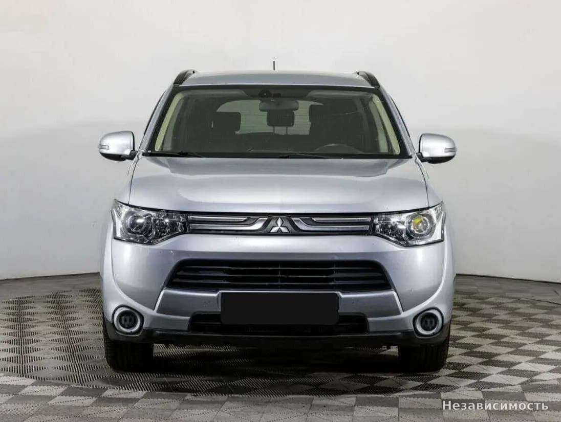 Mitsubishi Outlander 2012 с пробегом — фото 2