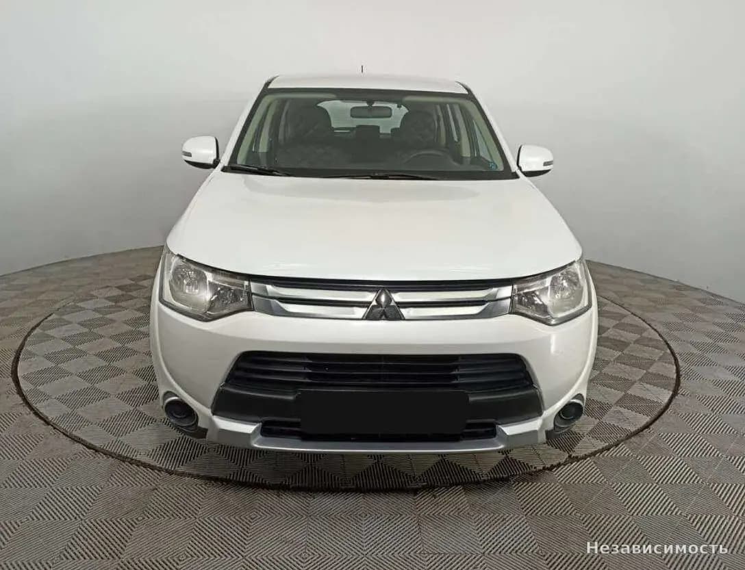 Mitsubishi Outlander 2014 с пробегом — фото 2
