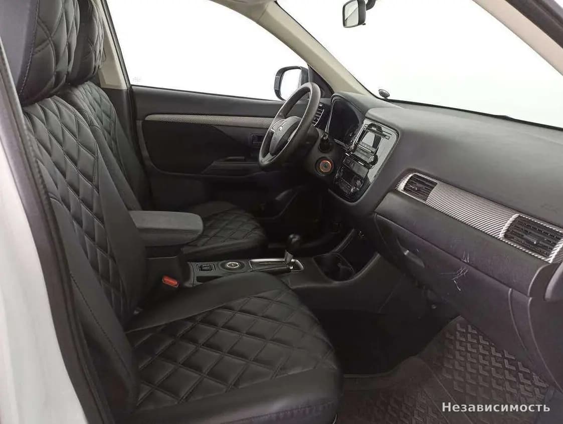 Mitsubishi Outlander 2014 с пробегом — фото 9