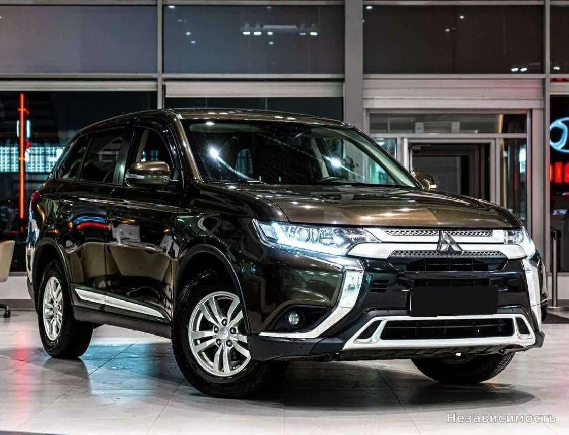 Mitsubishi Outlander 2018 с пробегом — фото 2