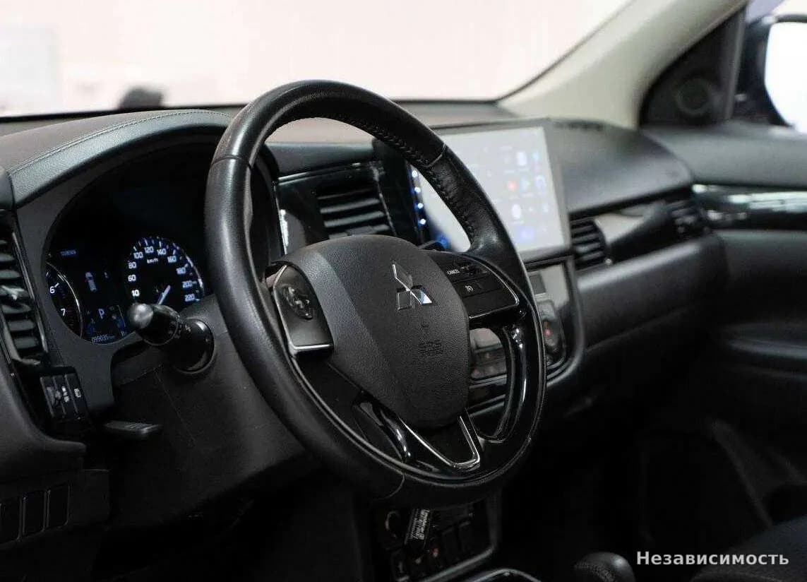 Mitsubishi Outlander 2018 с пробегом — фото 5