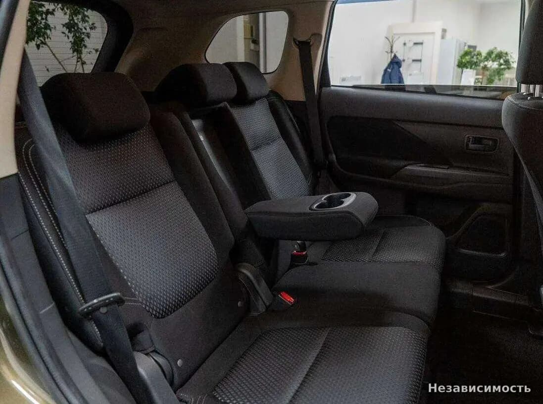 Mitsubishi Outlander 2018 с пробегом — фото 9