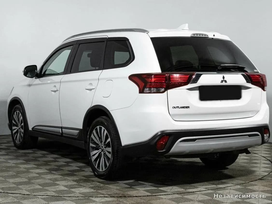 Mitsubishi Outlander 2021 с пробегом — фото 5