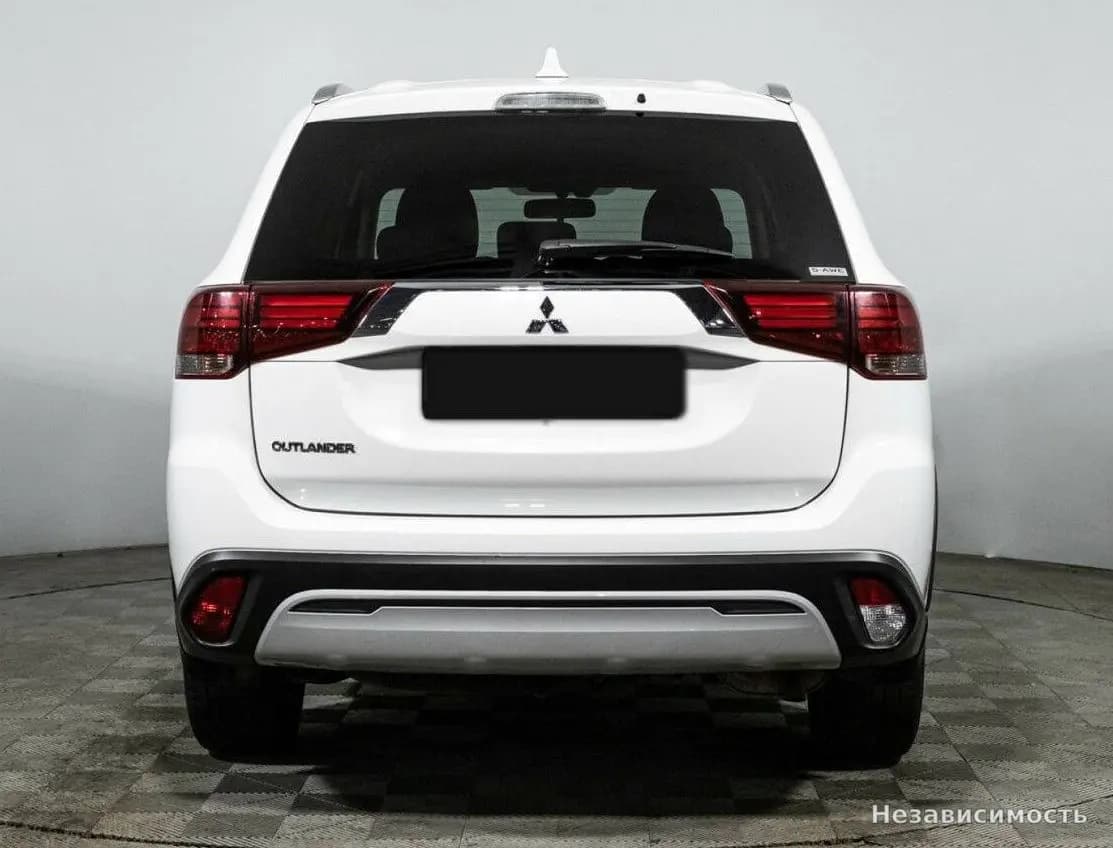 Mitsubishi Outlander 2021 с пробегом — фото 6