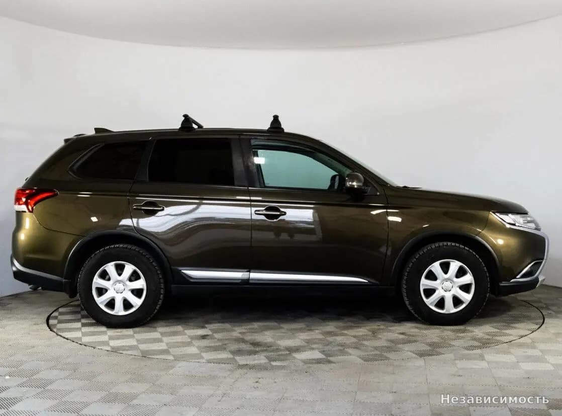 Mitsubishi Outlander 2018 с пробегом — фото 4