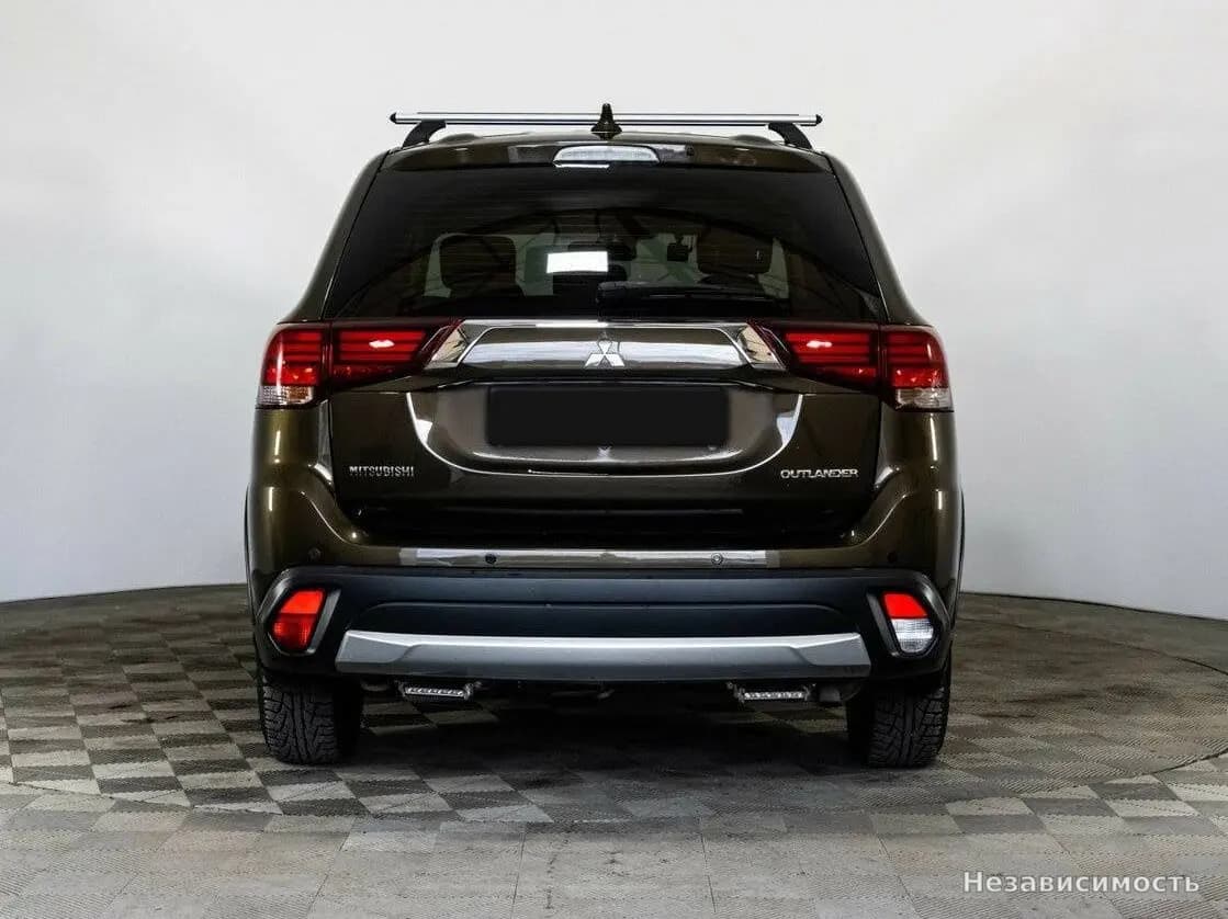 Mitsubishi Outlander 2018 с пробегом — фото 6