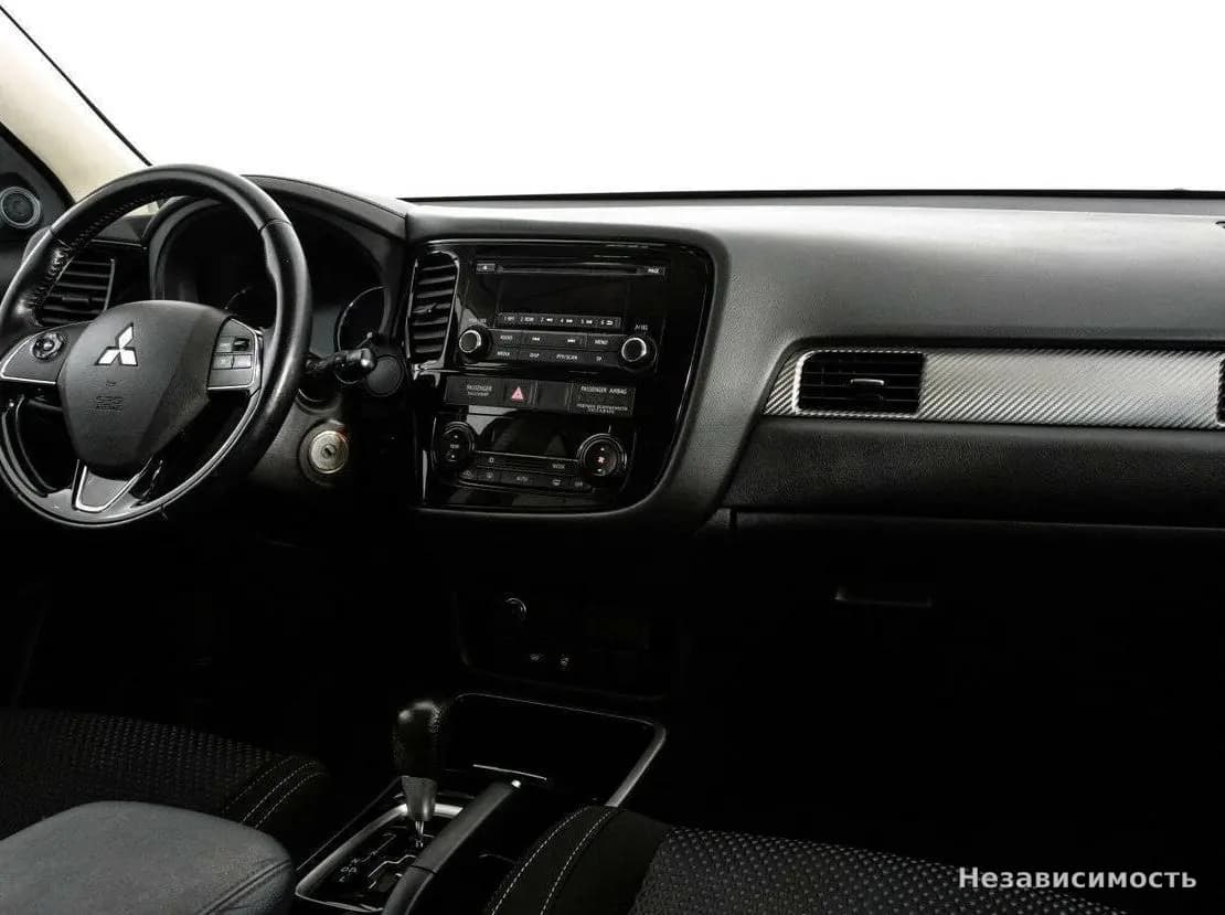 Mitsubishi Outlander 2018 с пробегом — фото 9