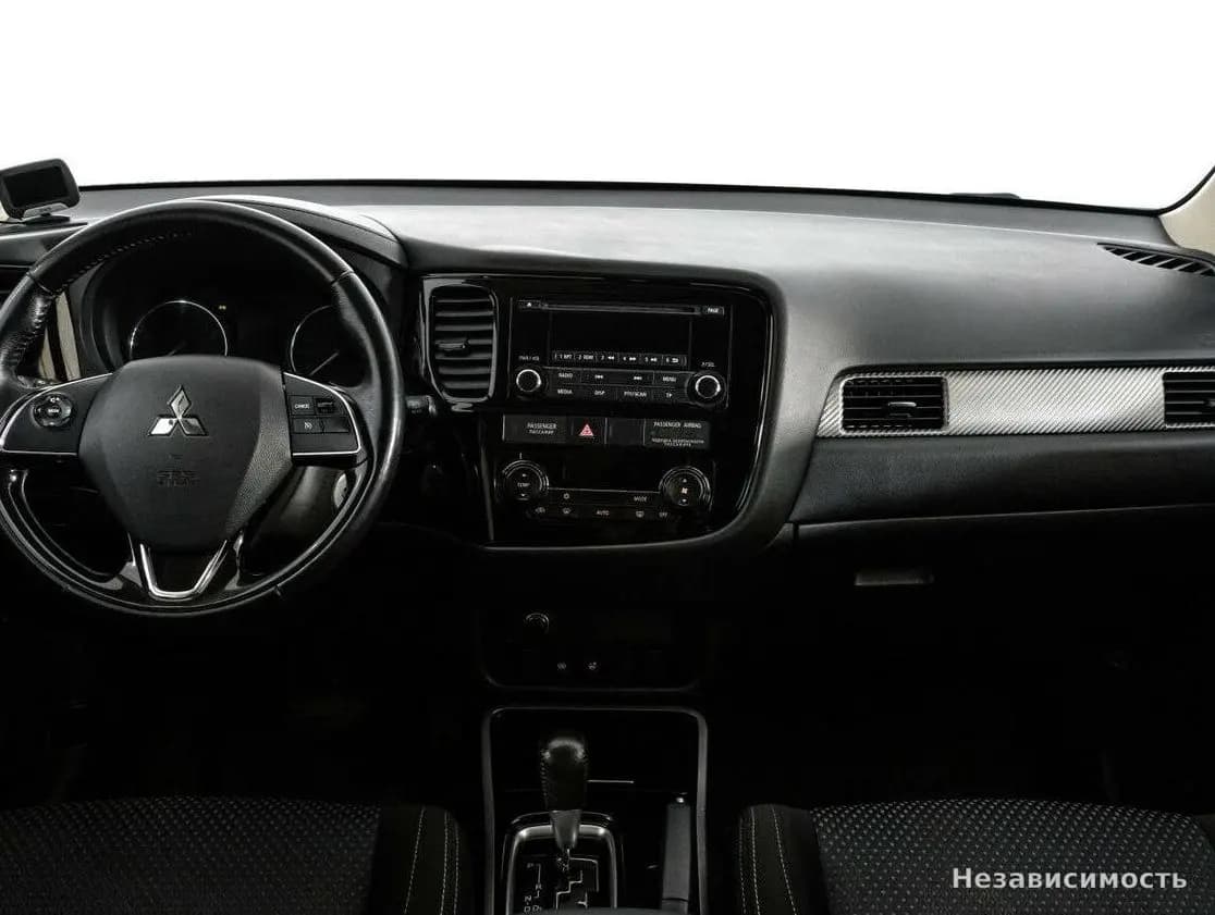 Mitsubishi Outlander 2018 с пробегом — фото 10