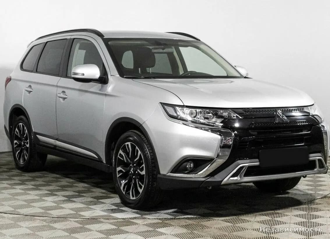 Mitsubishi Outlander 2022 с пробегом — фото 3
