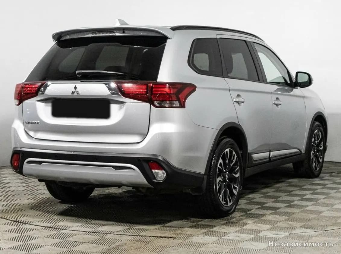 Mitsubishi Outlander 2022 с пробегом — фото 5